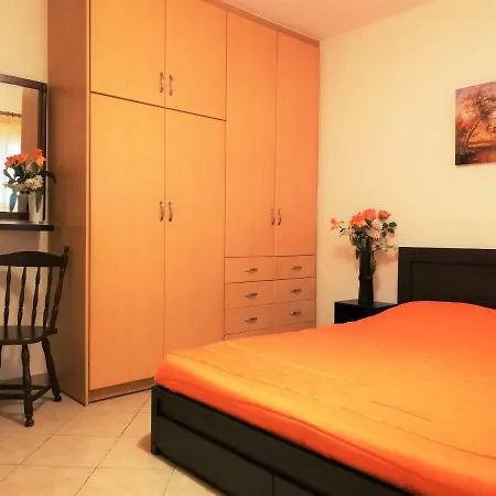 Lovely 500m From The Beach, Almiri *