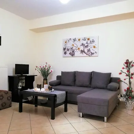 Lovely 500m From The Beach, Almiri Apartament *